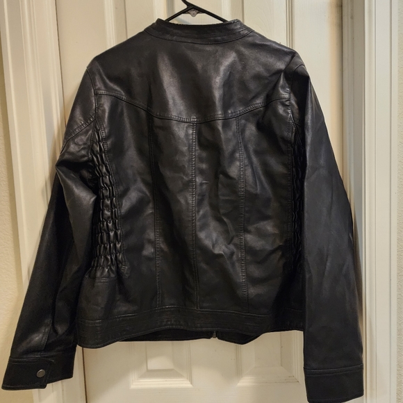 NWOT Simply Emma Faux Leather Biker Jacket - Picture 4 of 6